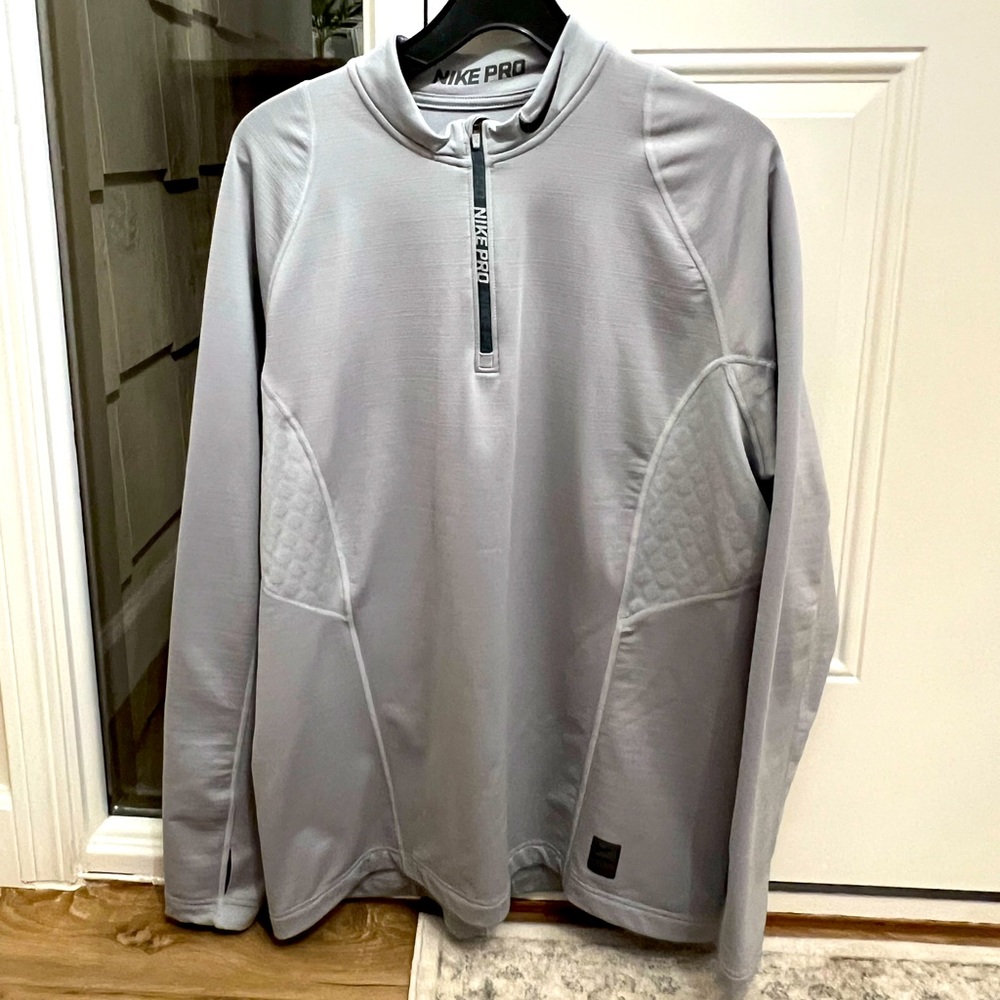 Men’s Size XL Fitted Nike Pro Hyperwarm 1/4 zip